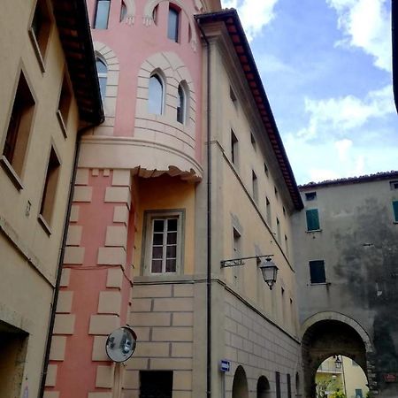 Apartamento Mansarda Con Solarium Panoramico Su Centro Storico Di Sarteano Vicino Alle Famose Terme Della Val D'Orcia Exterior foto